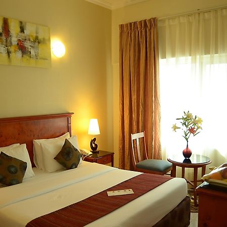 Nejoum Al Emarat Hotel Sharjah Eksteriør billede
