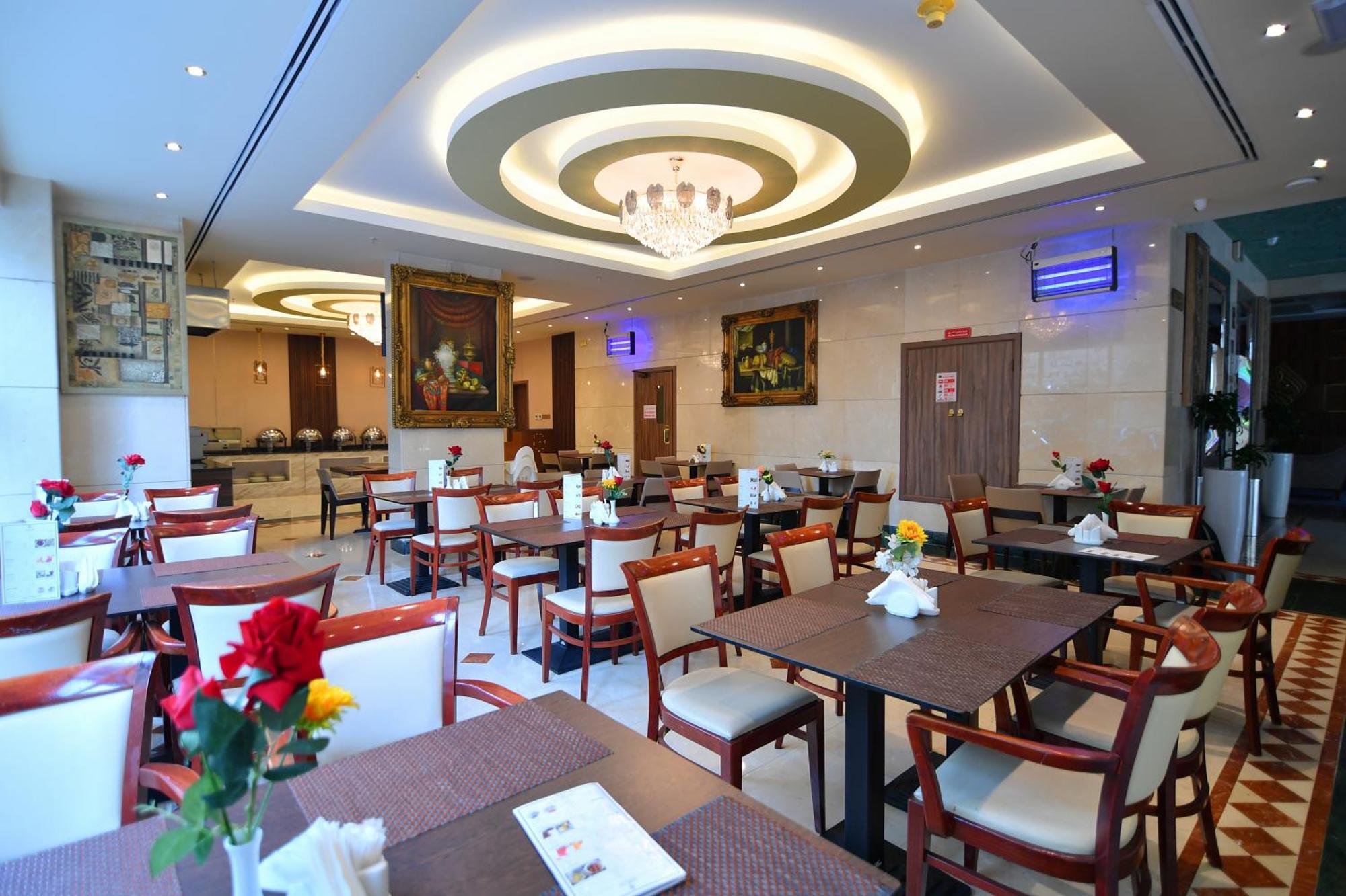 Nejoum Al Emarat Hotel Sharjah Eksteriør billede